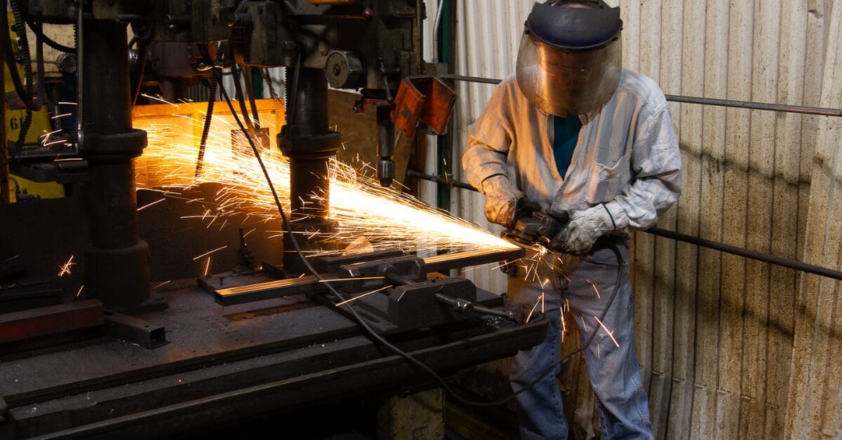 9 Ways Contract Manufacturing Cuts Production Costs